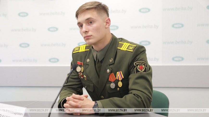 ИВАНИЦКИЙ Никита Александрович. Родился в 2002 году в г. Барановичи. Окончил Минское суворовское училище. Призер многочисленных конкурсов и олимпиад, в том числе по учебным предметам. Участник международного кадетского бала в Москве, Волконских чтений в Санкт-Петербурге. Обучается на военном факультете Белорусского государственного университета.