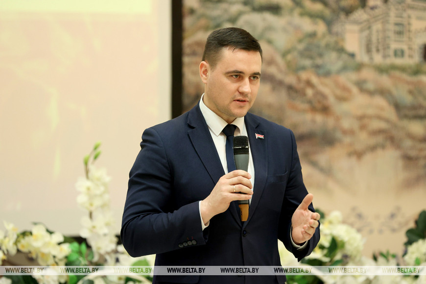 Андрей Иванец