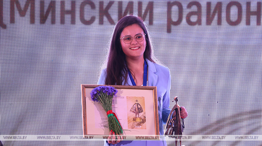 Во время награждения редакции газеты Минского района "Прысталічча" (ИА "Минская правда")