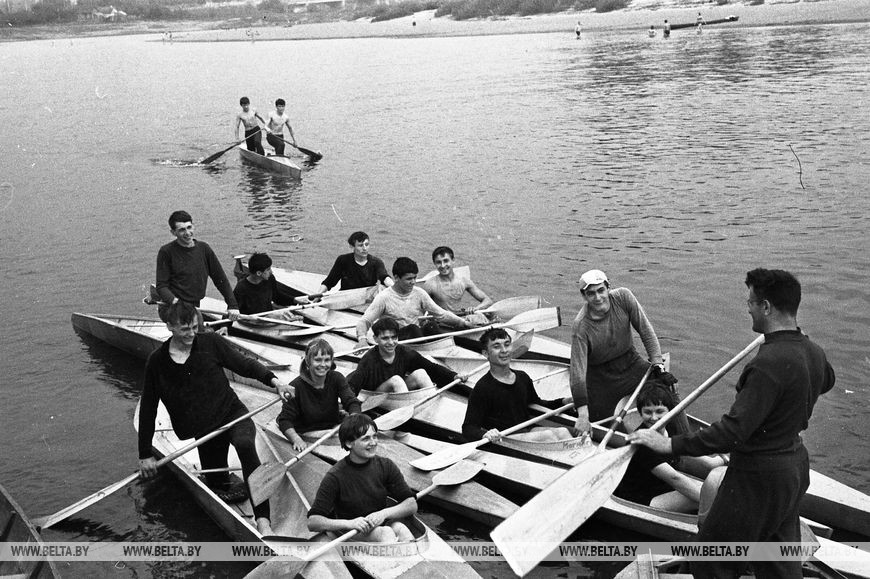 Учащиеся Могилевской областной ДСШ на занятиях по гребле Учащиеся Могилевской областной ДСШ на занятиях по гребле