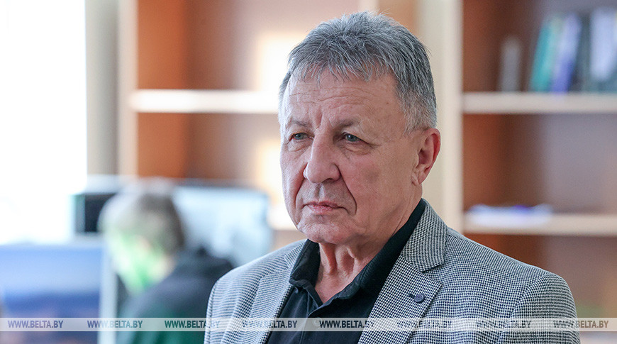 Аркадий Аронов