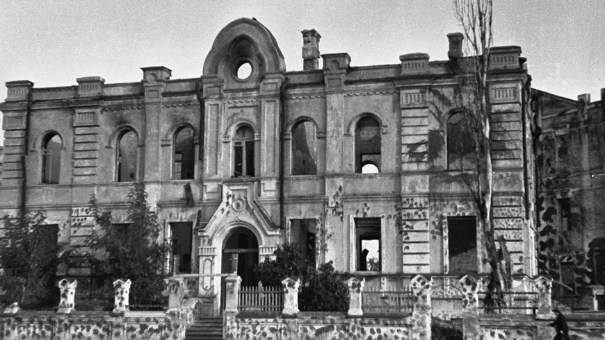1944 год. Разрушенный дом на улице Комсомольской в Гомеле 1944 год. Разрушенный дом на улице Комсомольской в Гомеле