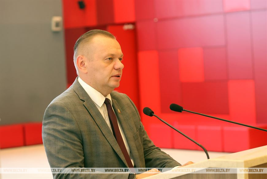 Дмитрий Алейников