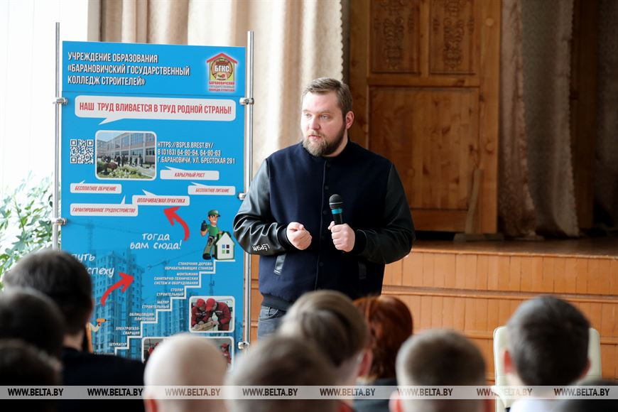 Григорий Азаренок Григорий Азаренок