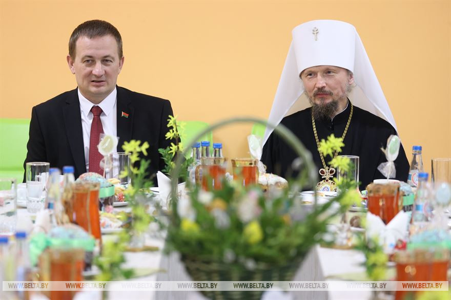 Председатель Минского облисполкома Александр Турчин и митрополит Минский и Заславский Вениамин, Патриарший Экзарх всея Беларуси