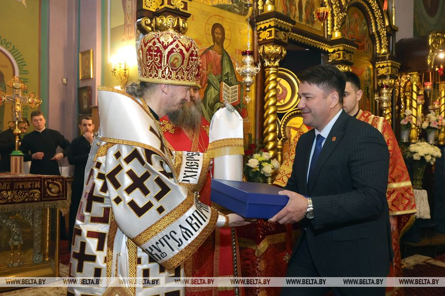 Митрополит Минский и Заславский, Патриарший Экзарх всея Беларуси Вениамин и заместитель председателя Гродненского облисполкома Виктор Пранюк Митрополит Минский и Заславский, Патриарший Экзарх всея Беларуси Вениамин и заместитель председателя Гродненского облисполкома Виктор Пранюк