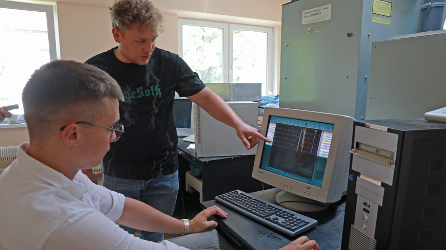 Полярник со стажем Владислав Базылевич и сотрудник Института физики Александр Калевич, будущий исследователь Антарктики Полярник со стажем Владислав Базылевич и сотрудник Института физики Александр Калевич, будущий исследователь Антарктики