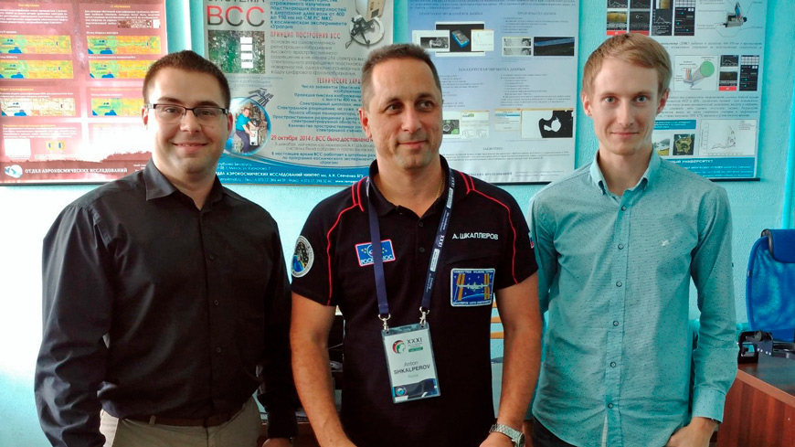 Их объединили СОВА и ВСС: Алексей Ломако, Антон Мартинов и российский космонавт-испытатель Антон Шкаплеров (в центре) Их объединили СОВА и ВСС: Алексей Ломако, Антон Мартинов и российский космонавт-испытатель Антон Шкаплеров (в центре)