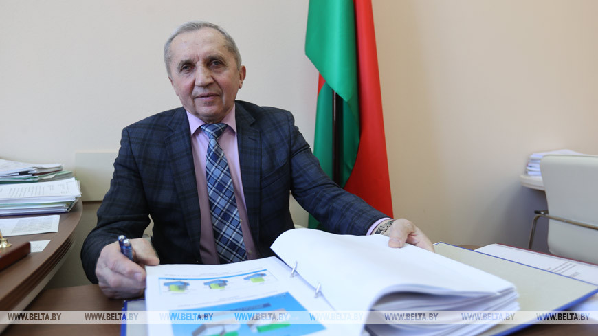 Доктор физико-математических наук, академик Николай Казак руководит работой по созданию отечественной технологии лазерной связи Доктор физико-математических наук, академик Николай Казак руководит работой по созданию отечественной технологии лазерной связи