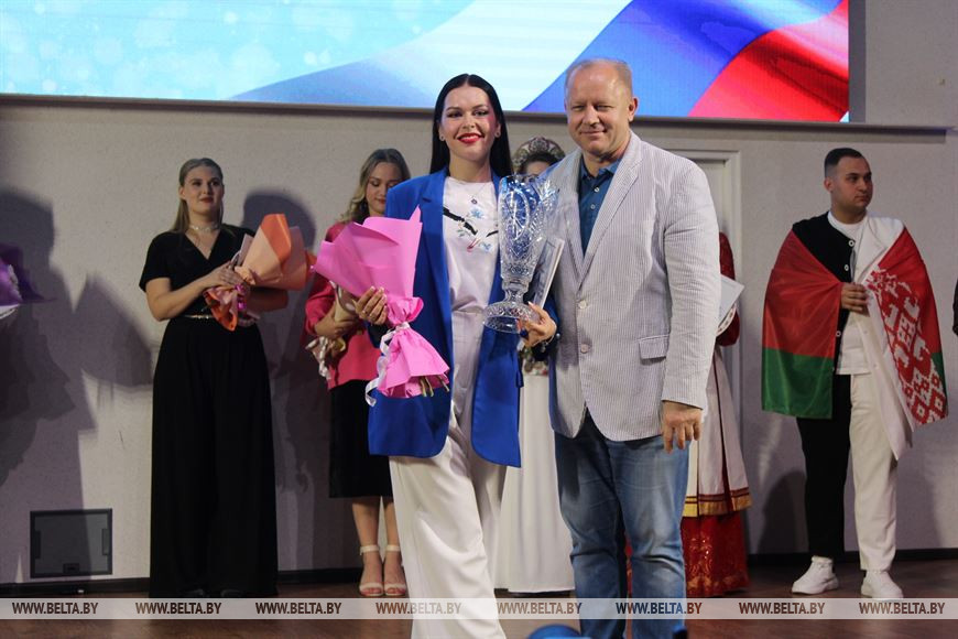 Звание лауреата и диплом III степени жюри присудило Ангелине Василевской из Минска Звание лауреата и диплом III степени жюри присудило Ангелине Василевской из Минска