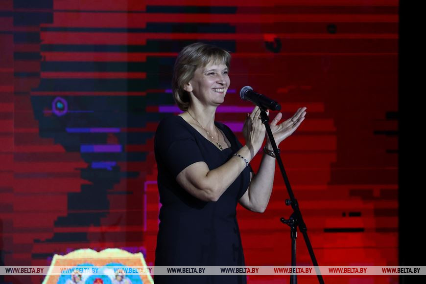 Марина Лобач