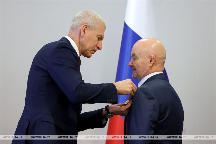 Министр спорта России Олег Матыцин, старший тренер национальной команды Беларуси по борьбе вольной Олег Райхлин Министр спорта России Олег Матыцин, старший тренер национальной команды Беларуси по борьбе вольной Олег Райхлин