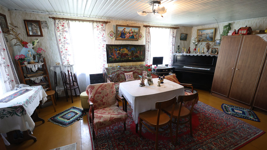 У доме Паўліны Мядзёлкі У доме Паўліны Мядзёлкі